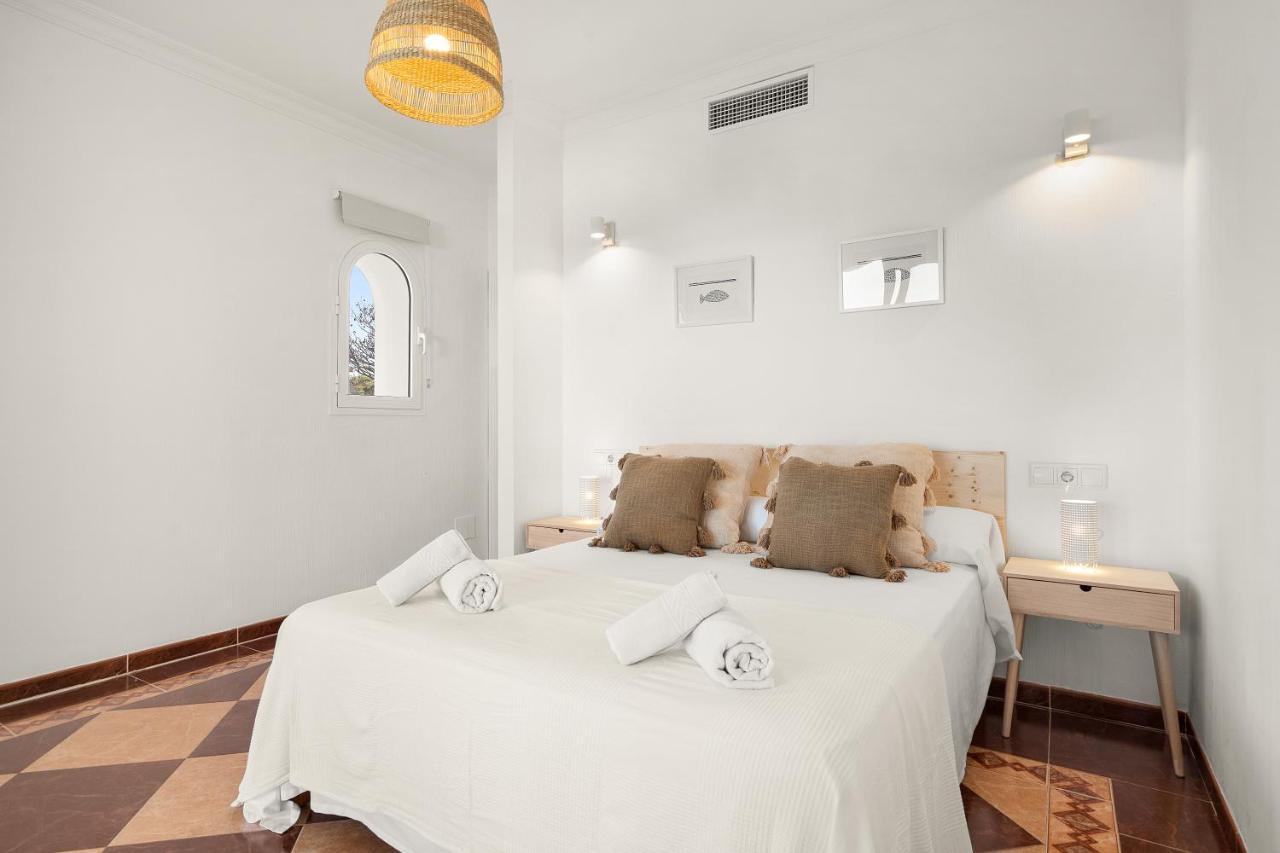 Punta Prima Apartments Екстер'єр фото